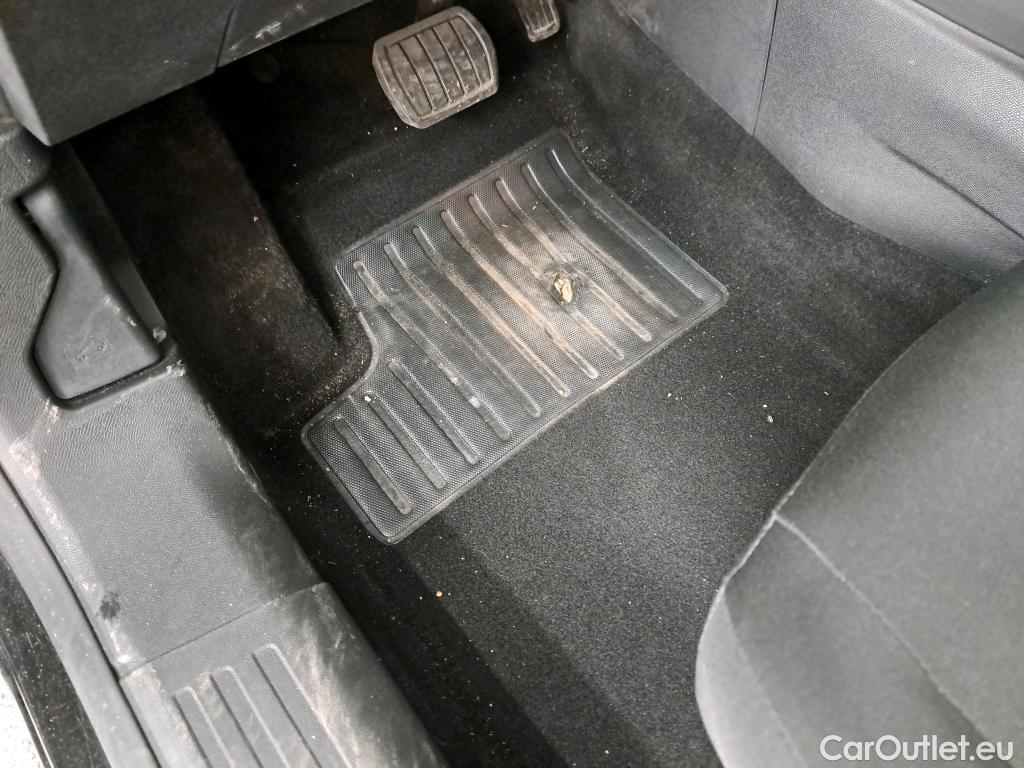  Citroen  C4  Berline Feel 1.2 PureTech 130CV BVA8 E6d #11