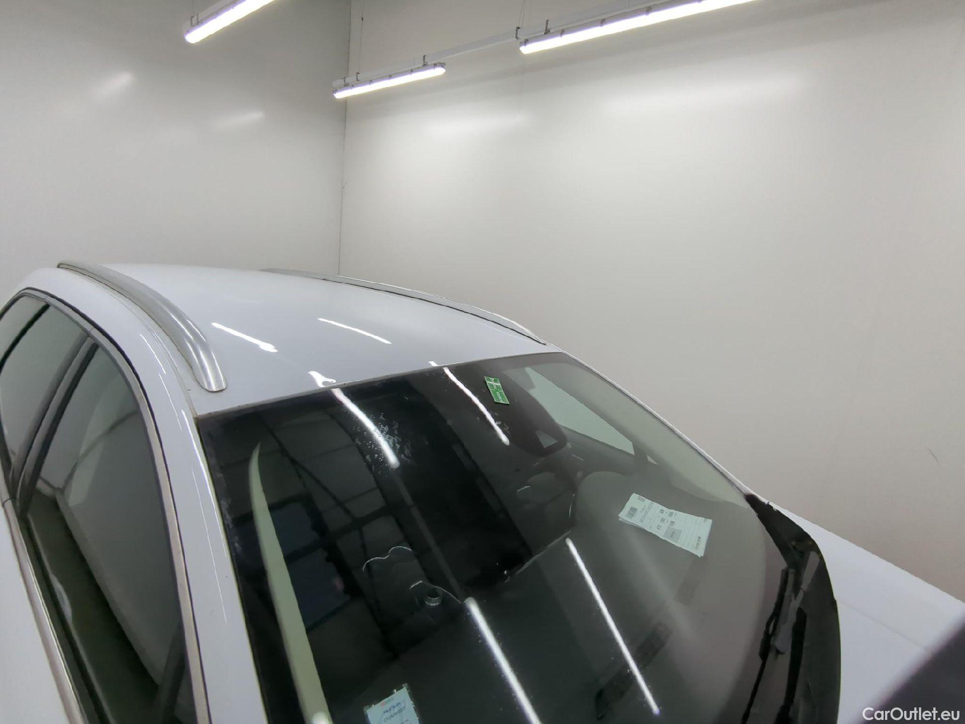  Ford  Mondeo  Turnier Titanium 2.0 EcoBlue 150CV BVA8 E6dT #30