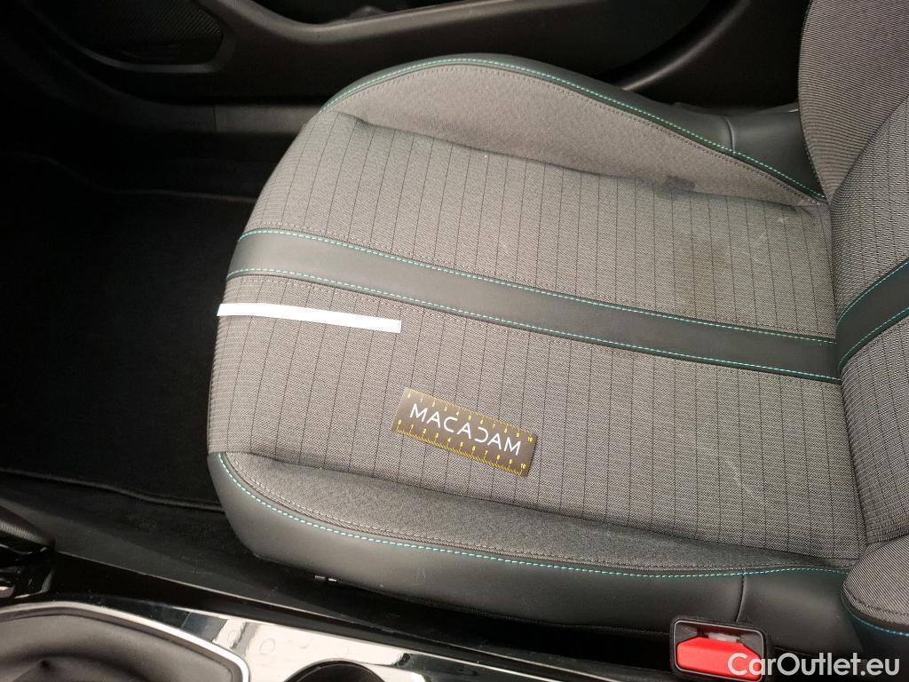  Peugeot  2008  Allure Pack 1.2 PureTech 130CV BVM6 E6d #24