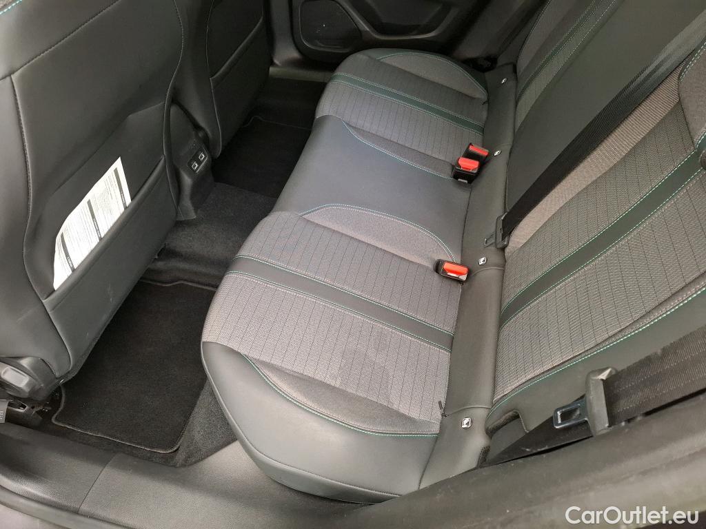  Peugeot  2008  Allure Pack 1.2 PureTech 130CV BVM6 E6d #17