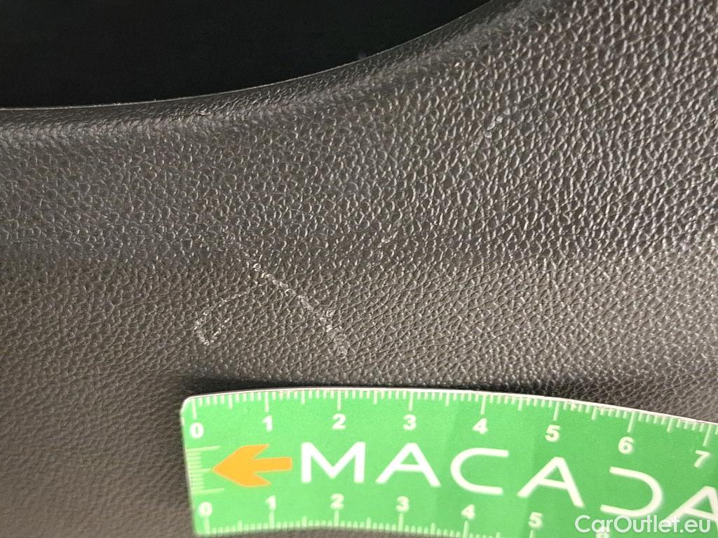  Opel   Grandland X Grandland X Elegance Business 1.5 130CV BVA8 E6d #44