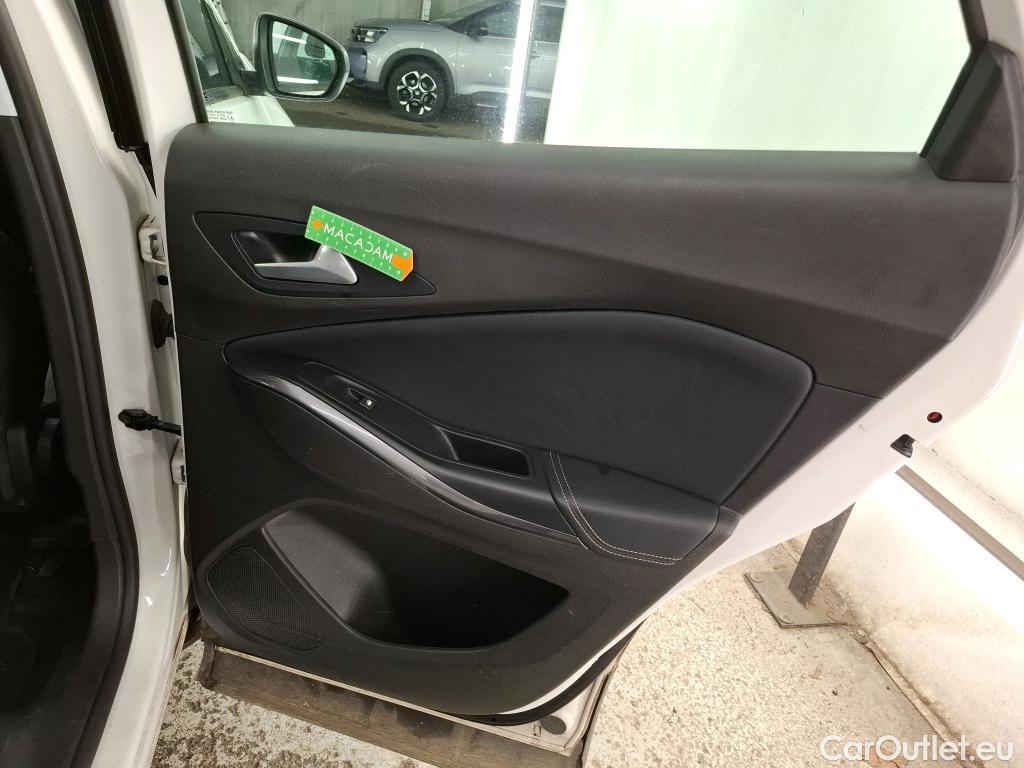  Opel   Grandland X Grandland X Elegance Business 1.5 130CV BVA8 E6d #40