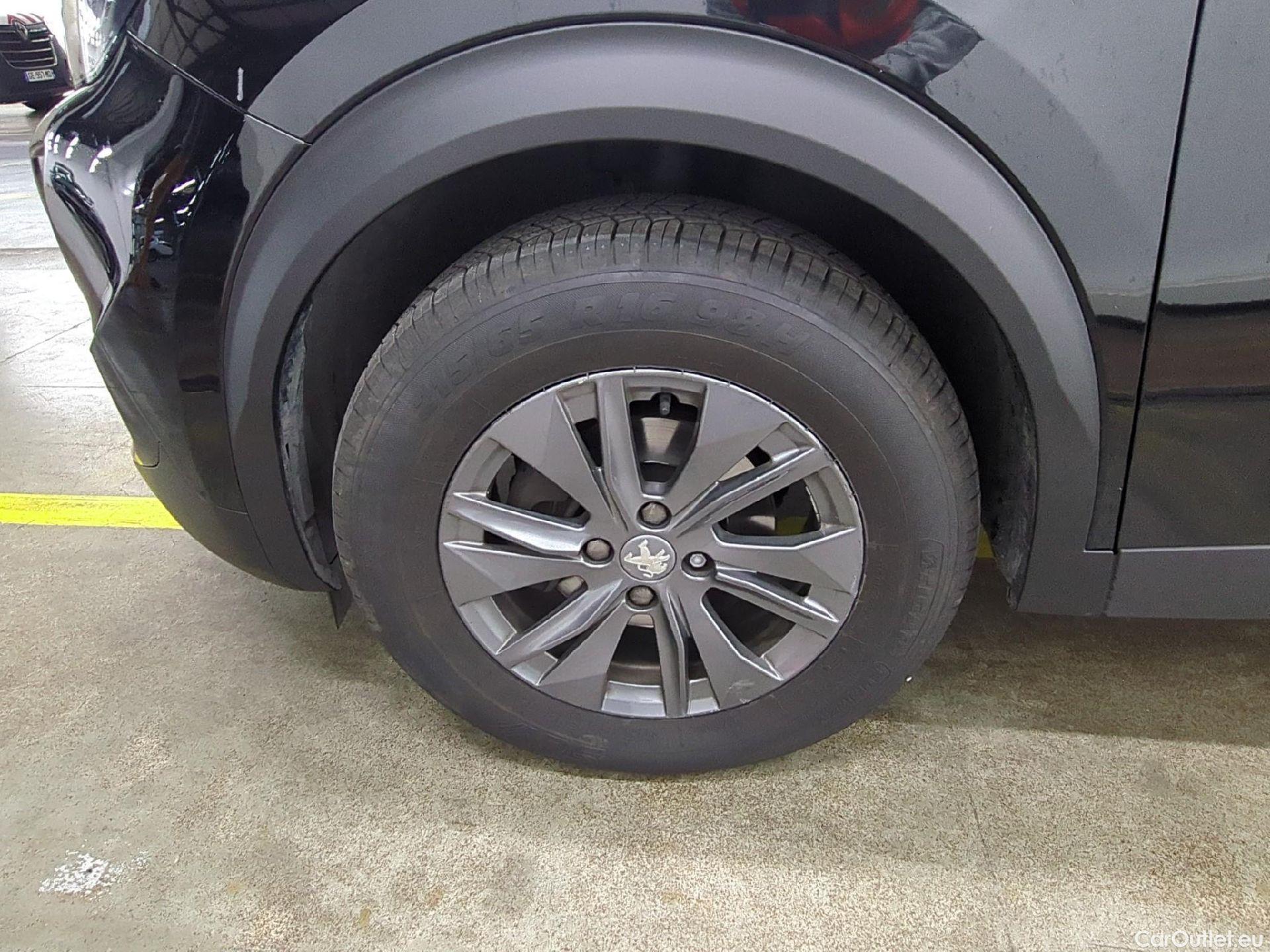  Peugeot  2008  Active Business 1.2 PureTech 130CV BVA8 E6d #27