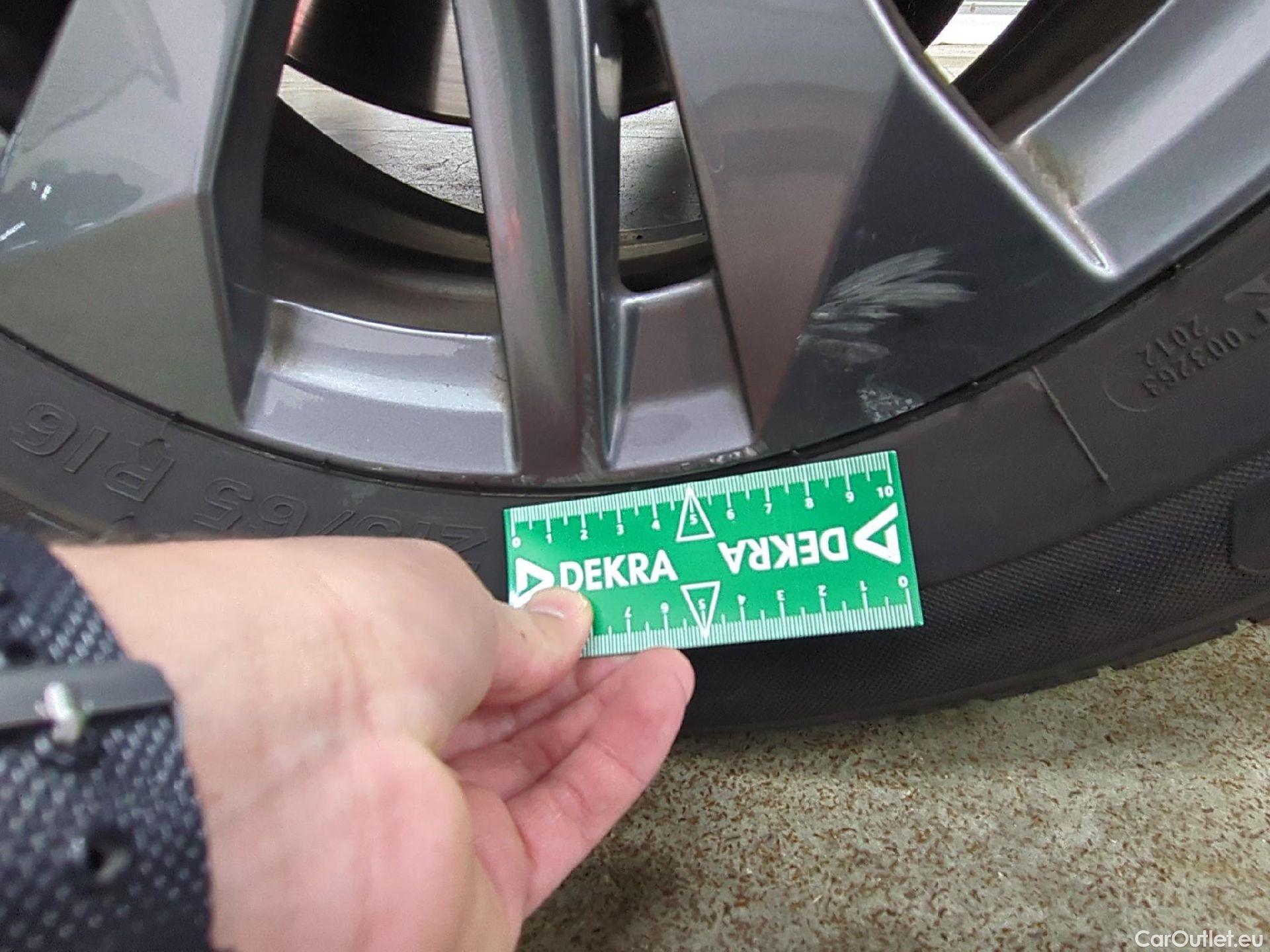  Peugeot  2008  Active Business 1.2 PureTech 130CV BVA8 E6d #29