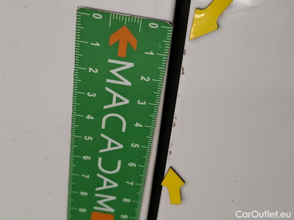  Opel   Grandland X Grandland X Elegance Business 1.5 130CV BVA8 E6d #9