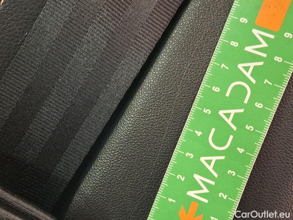  Opel   Grandland X Grandland X Elegance Business 1.5 130CV BVA8 E6d #46