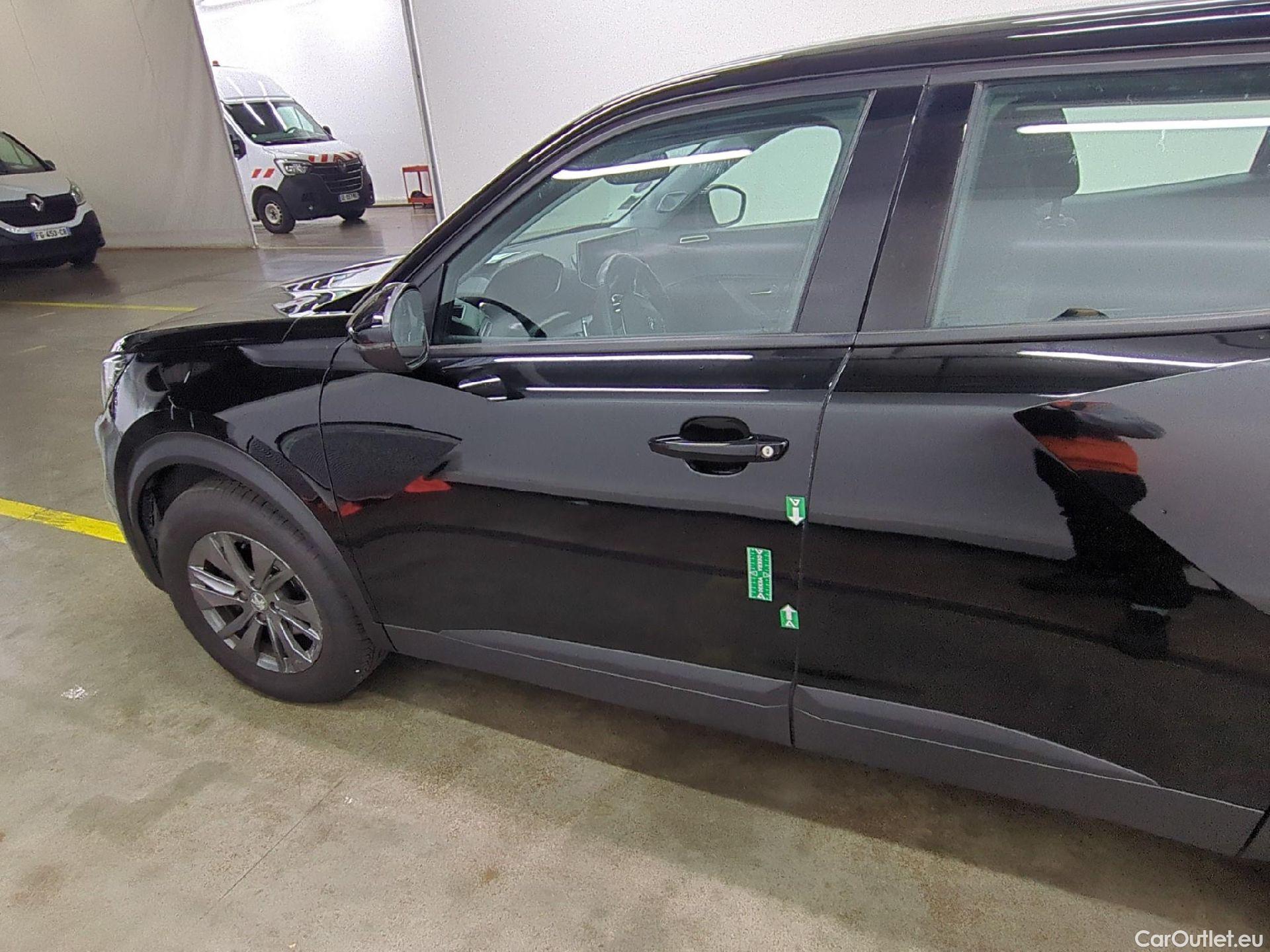  Peugeot  2008  Active Business 1.2 PureTech 130CV BVA8 E6d #38