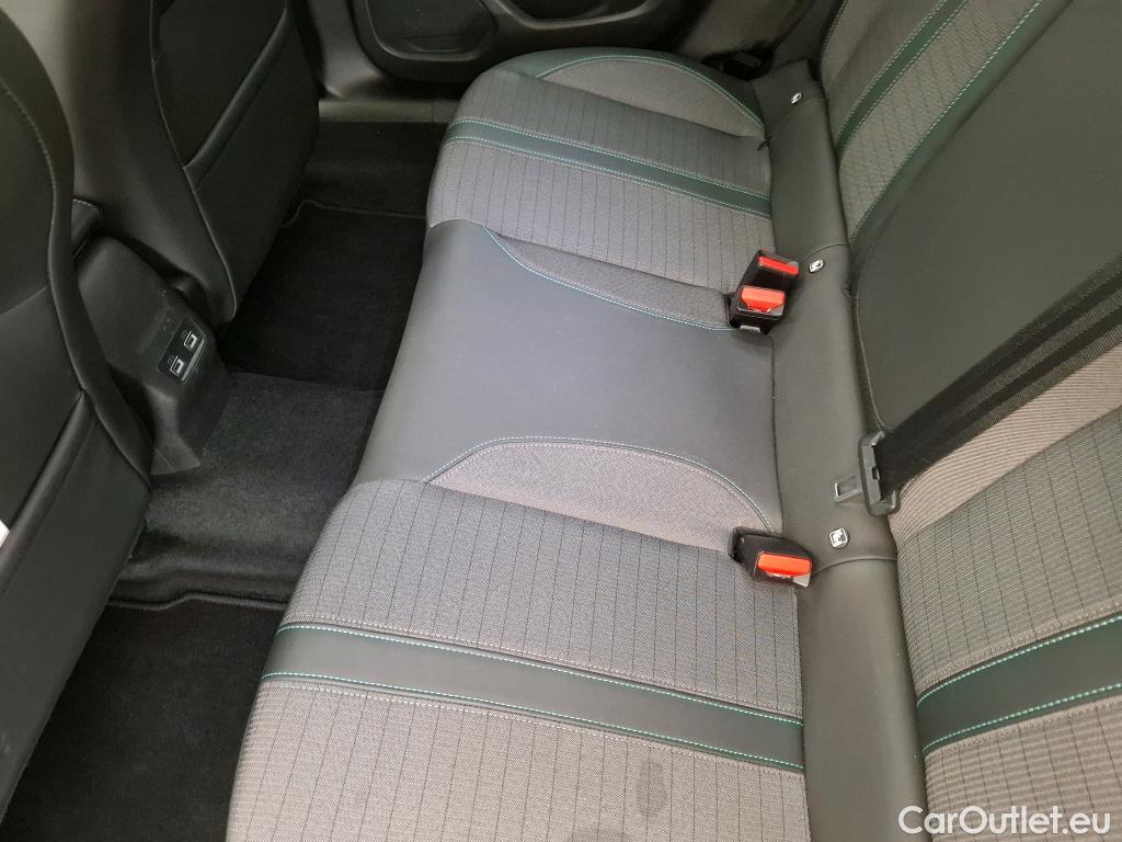  Peugeot  2008  Allure Pack 1.2 PureTech 130CV BVM6 E6d #19