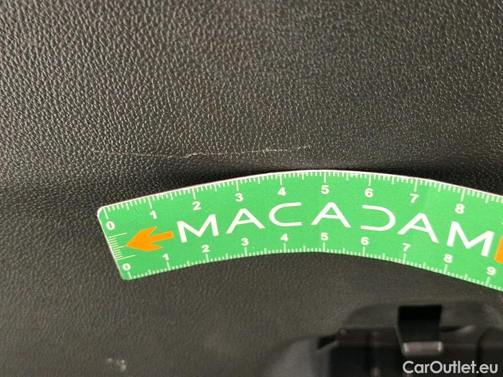  Opel   Grandland X Grandland X Elegance Business 1.5 130CV BVA8 E6d #32