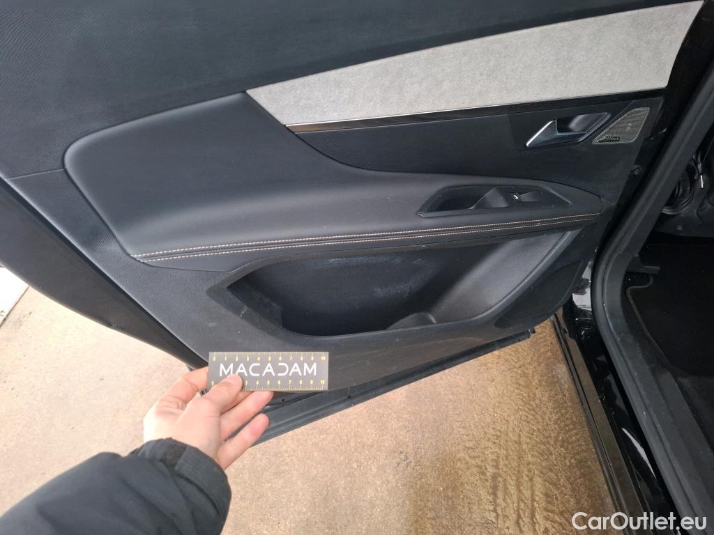  Peugeot  5008 PEUGEOT  / 2020 / 5P / SUV BlueHDi 130 S&S EAT8 GT Pack #31