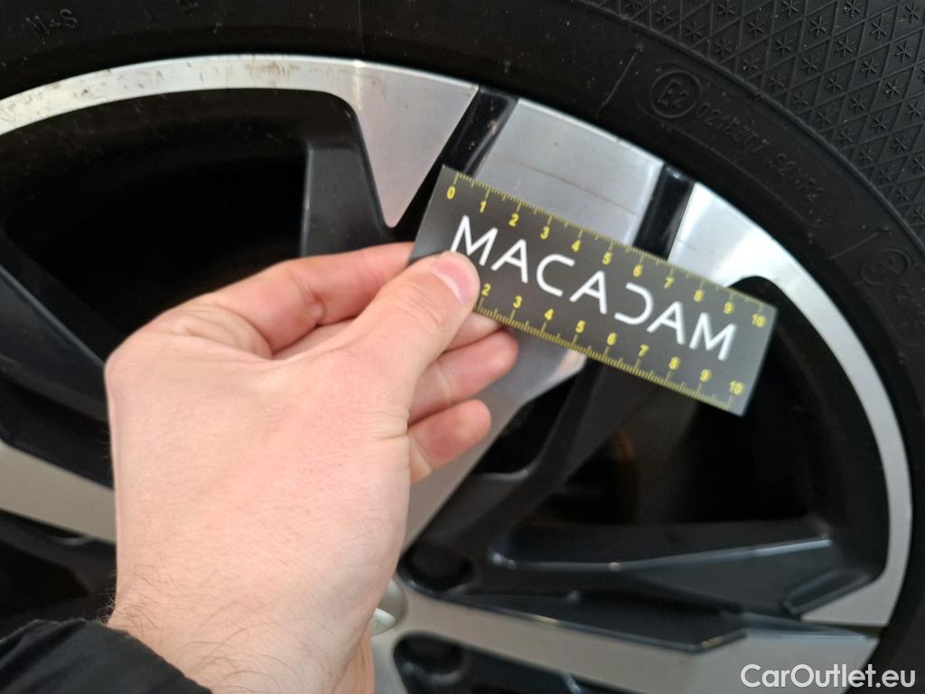  Peugeot  5008 PEUGEOT  / 2020 / 5P / SUV BlueHDi 130 S&S EAT8 GT Pack #58