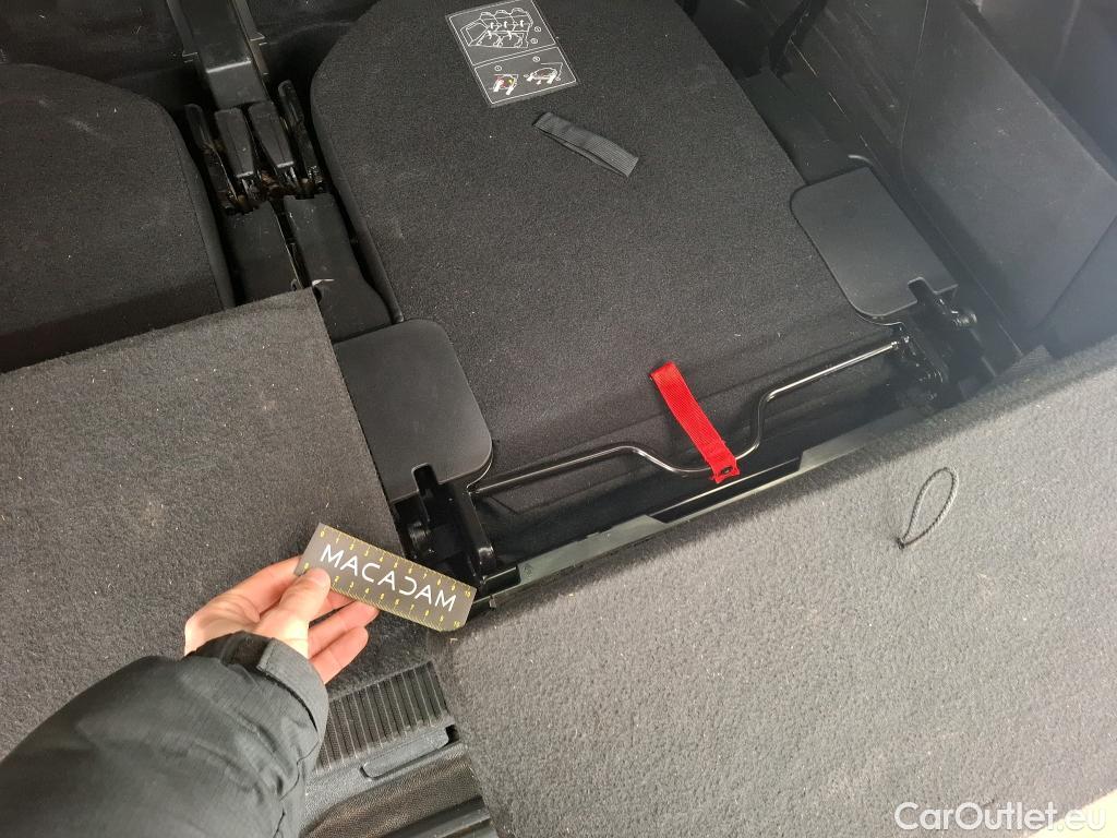  Peugeot  5008 PEUGEOT  / 2020 / 5P / SUV BlueHDi 130 S&S EAT8 GT Pack #47