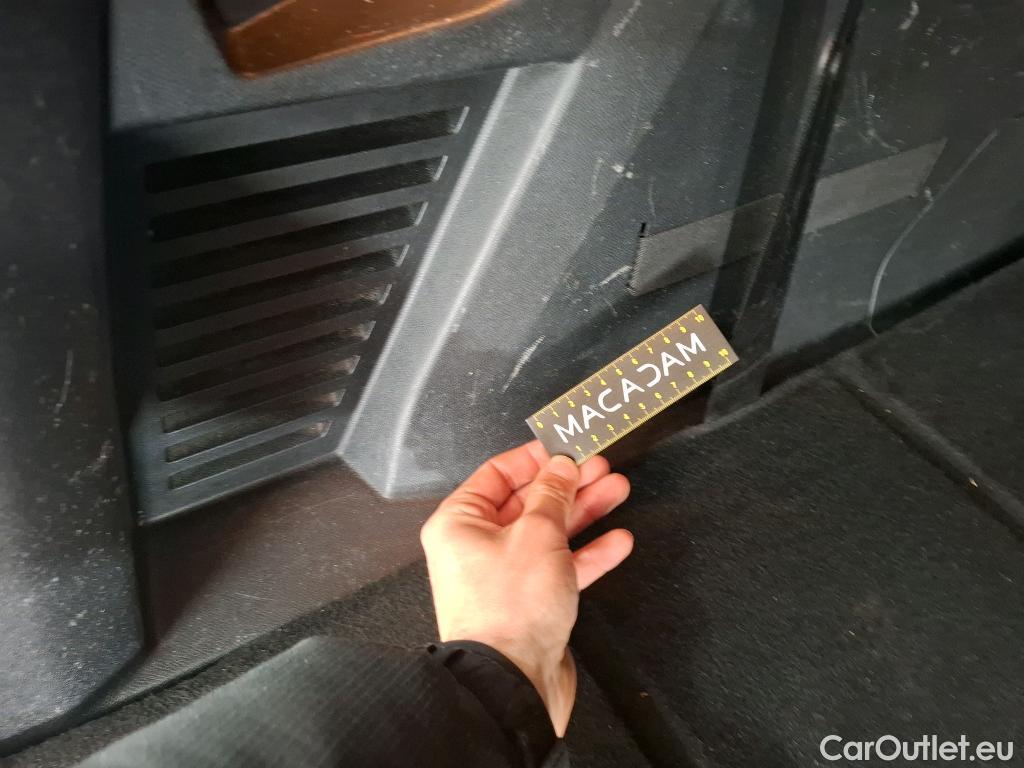  Peugeot  5008 PEUGEOT  / 2020 / 5P / SUV BlueHDi 130 S&S EAT8 GT Pack #27