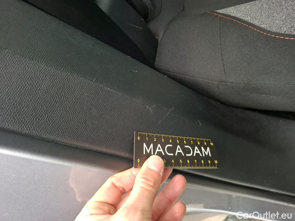  Peugeot  3008  Active Business 1.5 HDi 130CV BVA8 E6d #38