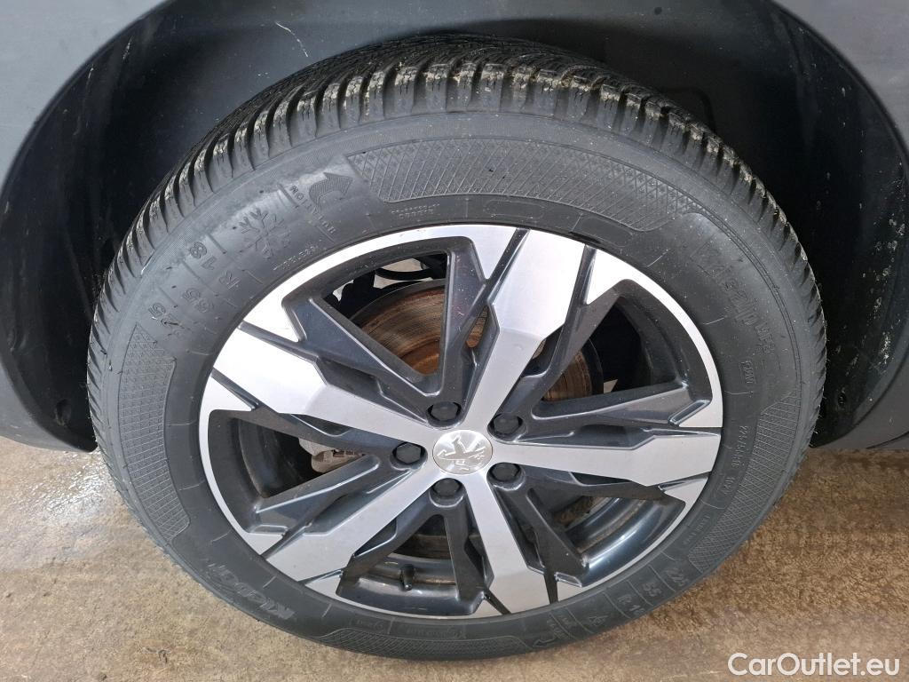  Peugeot  5008 PEUGEOT  / 2020 / 5P / SUV BlueHDi 130 S&S EAT8 GT Pack #52