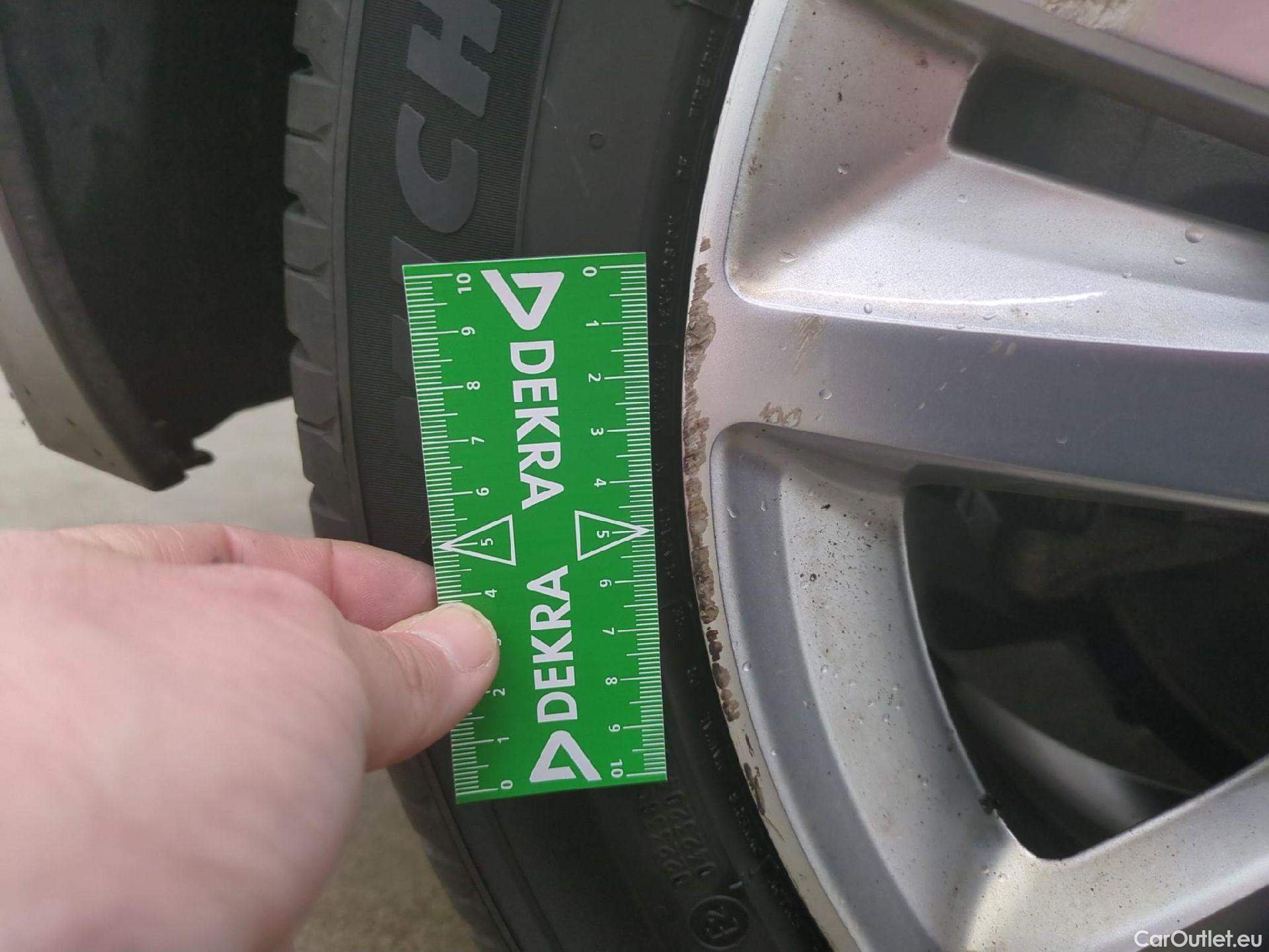  Peugeot  308  Active Business 1.5 #24