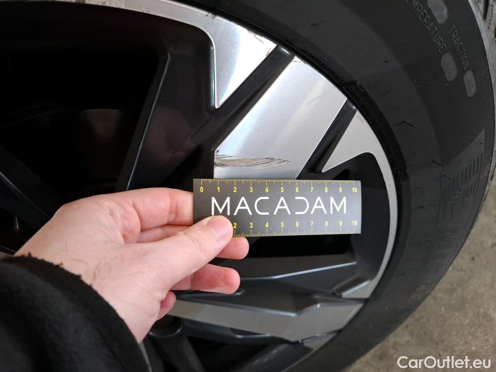  Peugeot  5008  GT Line 1.5 HDi 130CV BVA8 7 Sieges E6dT #6