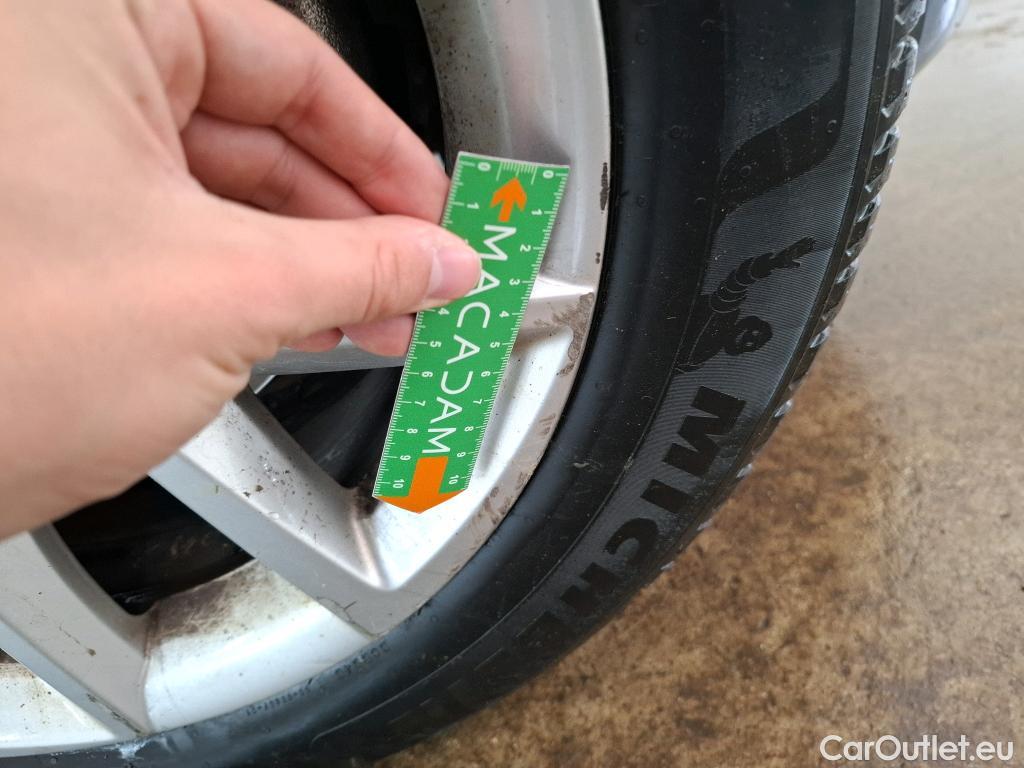  Seat  Leon SEAT  Sportstourer / 2020 / 5P / Break 1.0 eTSI 110 DSG S&S Style Business #31