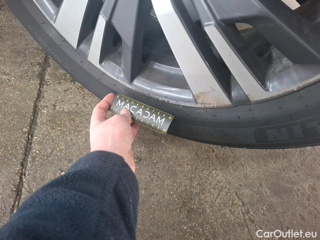  Peugeot  5008  Allure 1.5 HDi 130CV BVA8 7 Sieges E6d #14