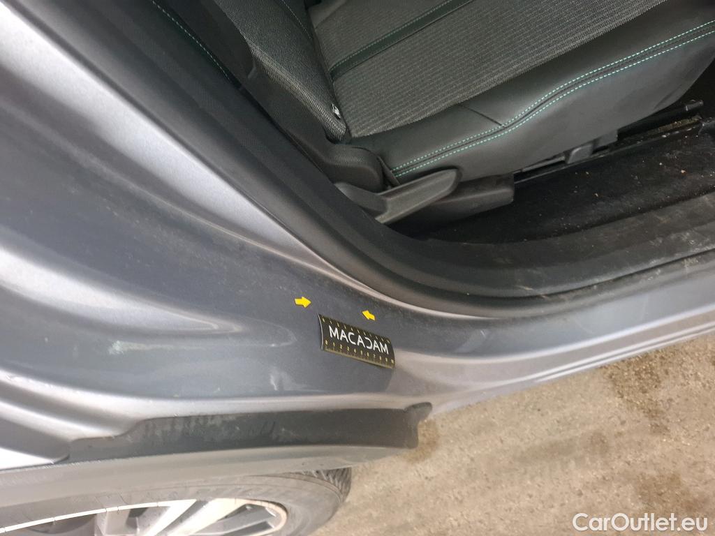  Peugeot  5008  Allure 1.5 HDi 130CV BVA8 7 Sieges E6d #5