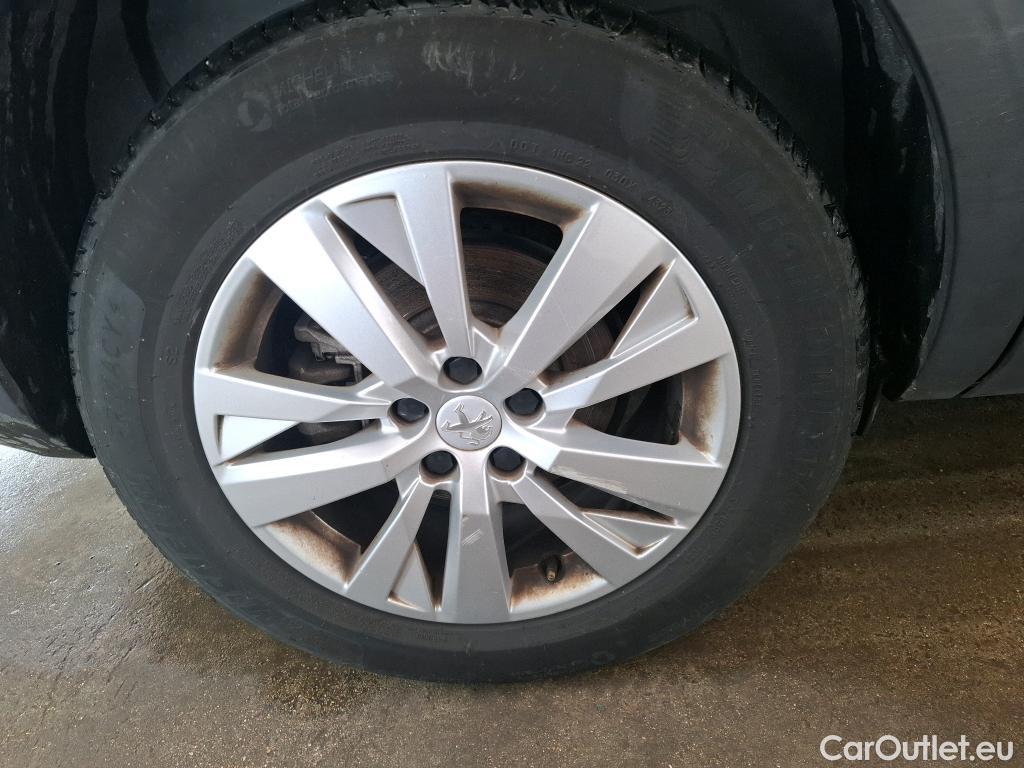  Peugeot  5008  Active Pack 1.5 HDi 130CV BVA8 7 Sieges E6d #35