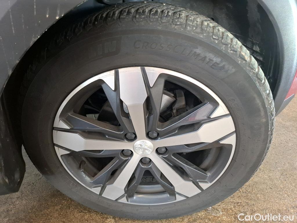  Peugeot  5008  GT Line 1.5 HDi 130CV BVA8 7 Sieges E6dT #16