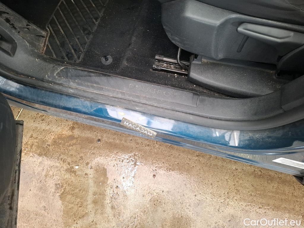  Peugeot  5008  Active Pack 1.5 HDi 130CV BVA8 7 Sieges E6d #45