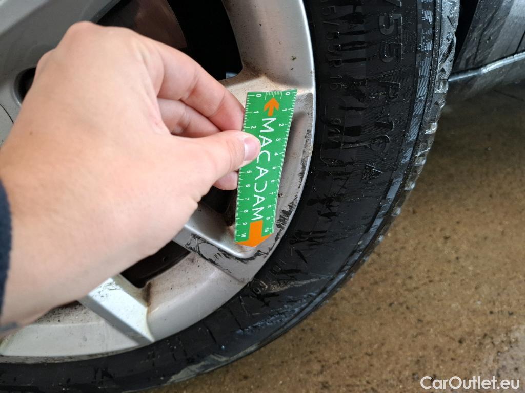  Seat  Leon SEAT  Sportstourer / 2020 / 5P / Break 1.0 eTSI 110 DSG S&S Style Business #19