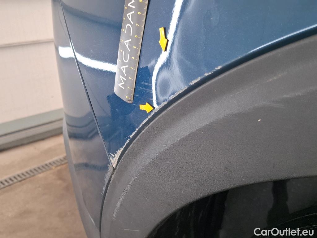  Peugeot  5008  Active Pack 1.5 HDi 130CV BVA8 7 Sieges E6d #9