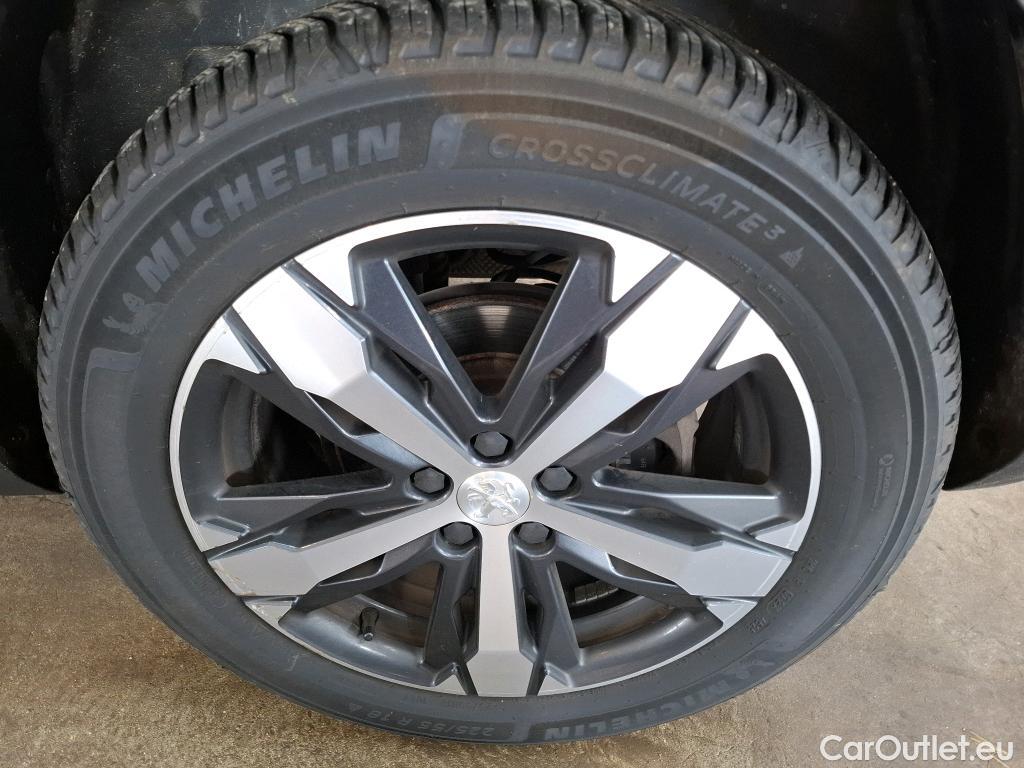  Peugeot  5008  GT Line 1.5 HDi 130CV BVA8 7 Sieges E6dT #9