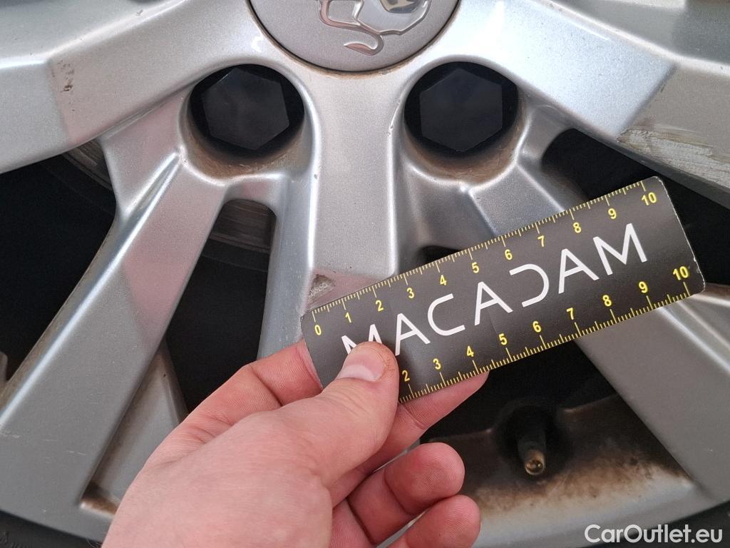  Peugeot  5008  Active Pack 1.5 HDi 130CV BVA8 7 Sieges E6d #39