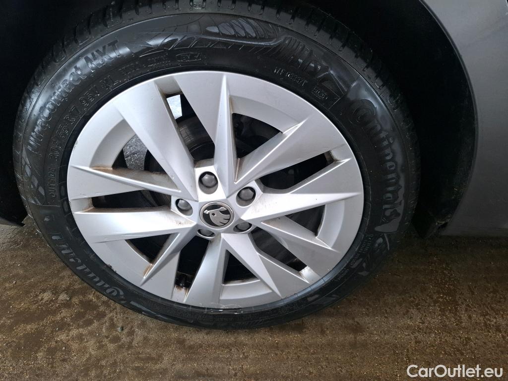  Skoda  Octavia  Berline Style 2.0 TDI 150CV BVA7 E6d #26