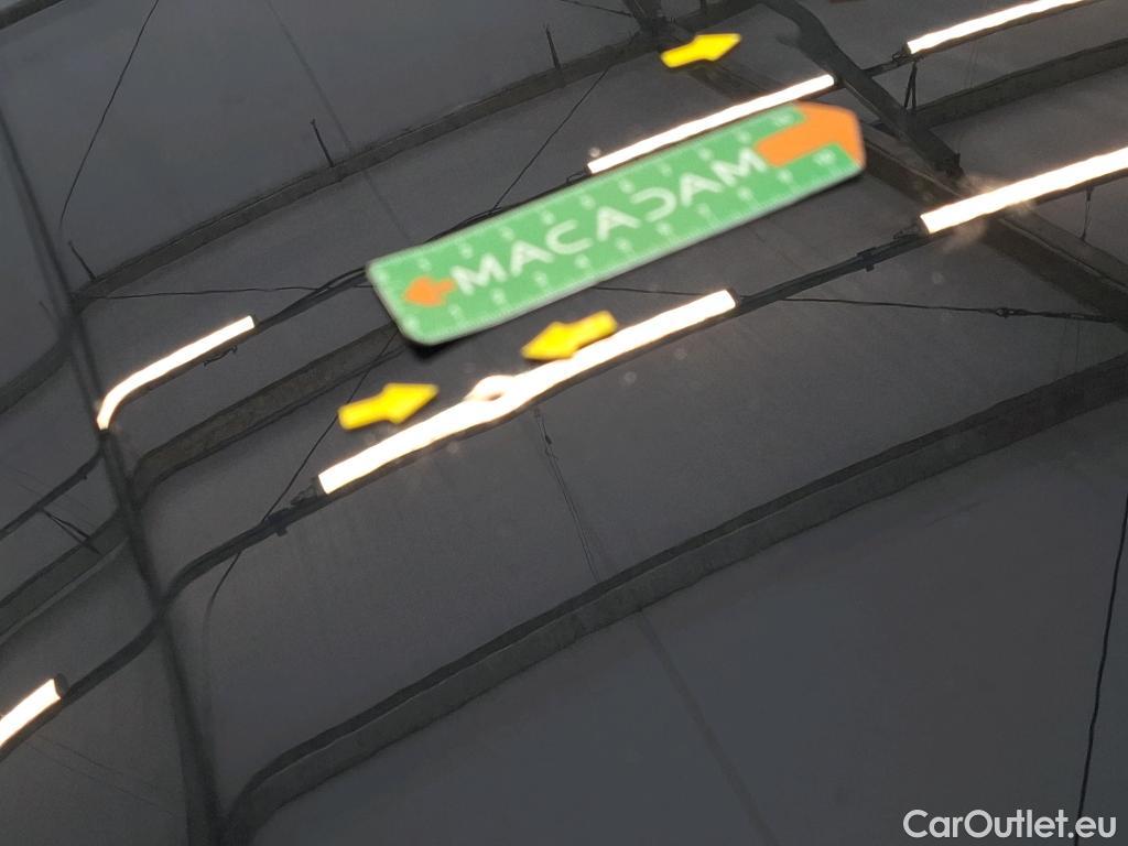  Toyota  Corolla TOYOTA  / 2018 / 5P / Berline Hybride 122h Dynamic Business Stage Acad #12