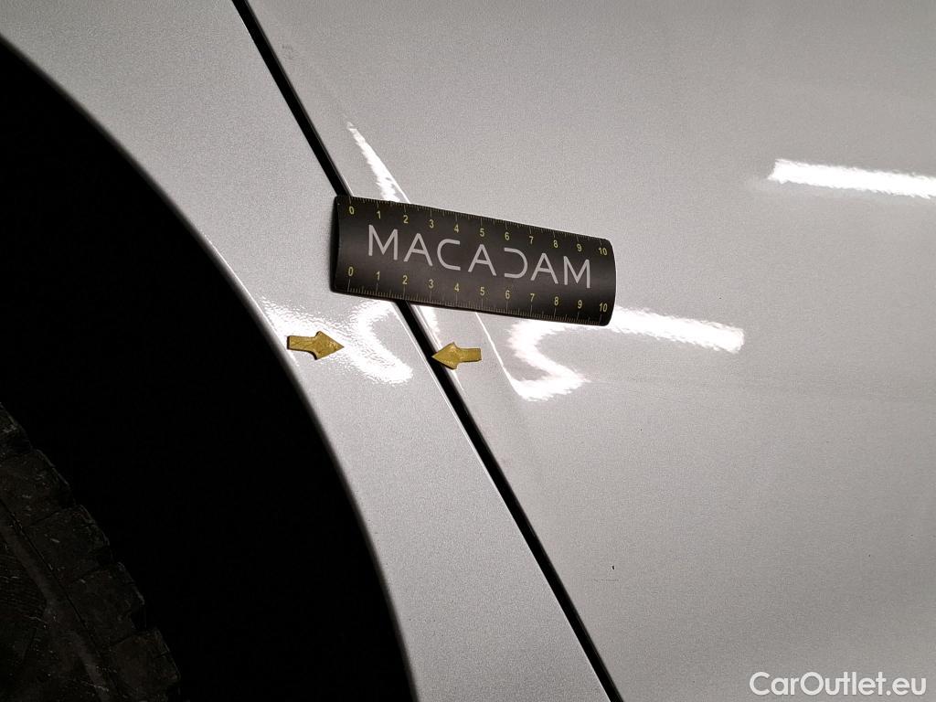  Volkswagen  Golf  VOLKSWAGEN / 2020 / 5P / Berline 1.5 eTSI OPF 150 DSG7 Life Busi 1st #19