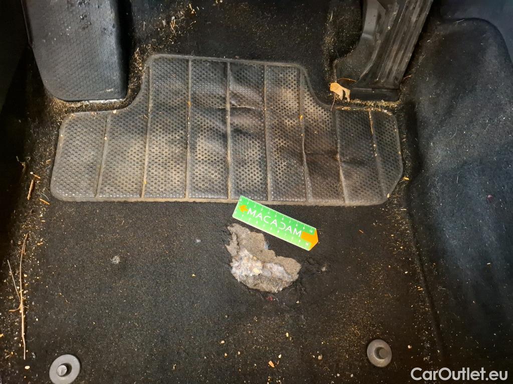  Volkswagen  Caddy  PKW Maxi Comfortline BMT 2.0 TDI 100CV BVM5 7 Sieges E6 #17