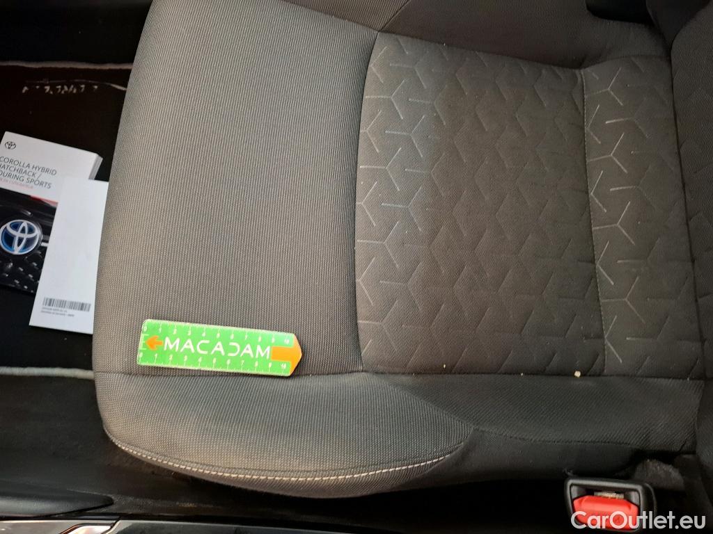  Toyota  Corolla TOYOTA  / 2018 / 5P / Berline Hybride 122h Dynamic Business Stage Acad #13