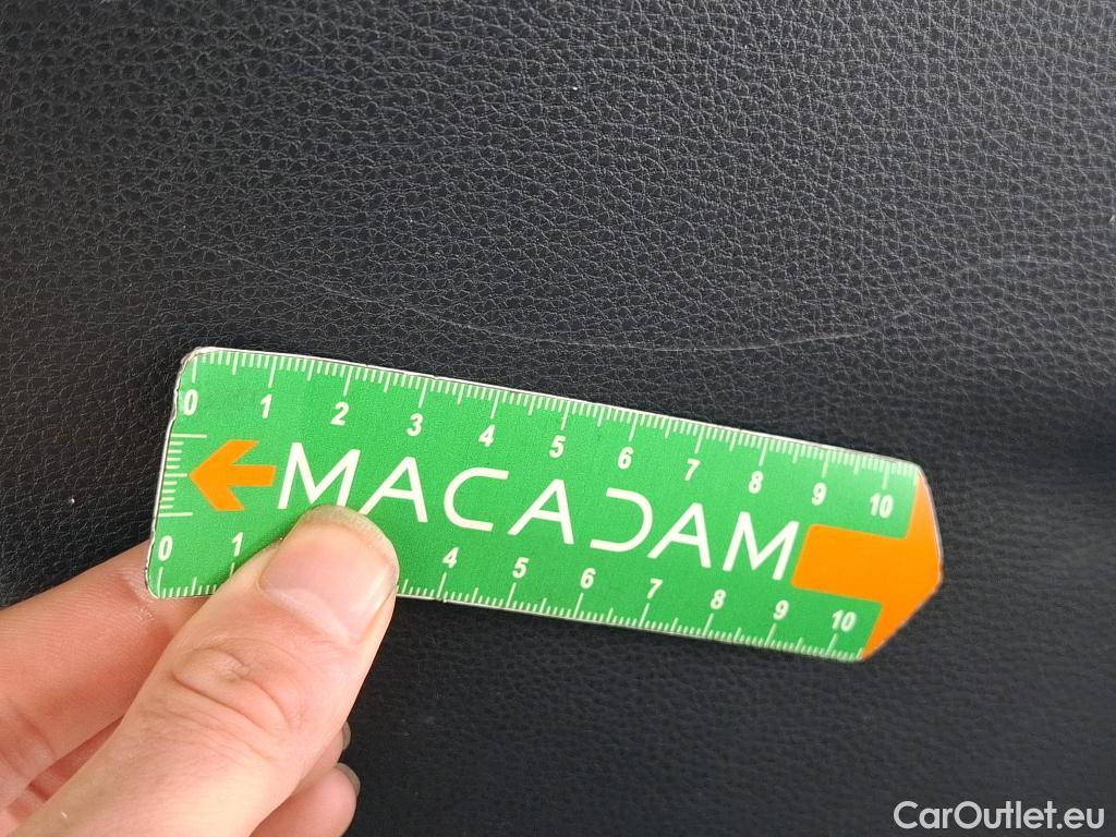  Toyota  Corolla TOYOTA  / 2018 / 5P / Berline Hybride 122h Dynamic Business Stage Acad #7