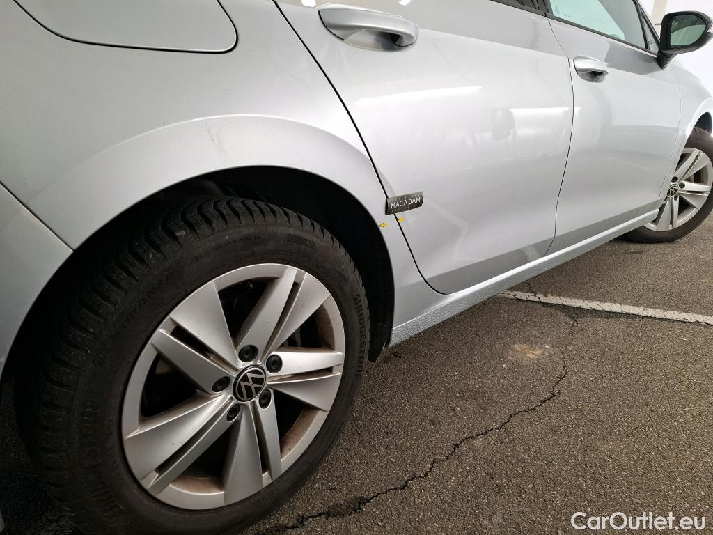  Volkswagen  Golf  VOLKSWAGEN / 2020 / 5P / Berline 1.5 eTSI OPF 150 DSG7 Life Busi 1st #18