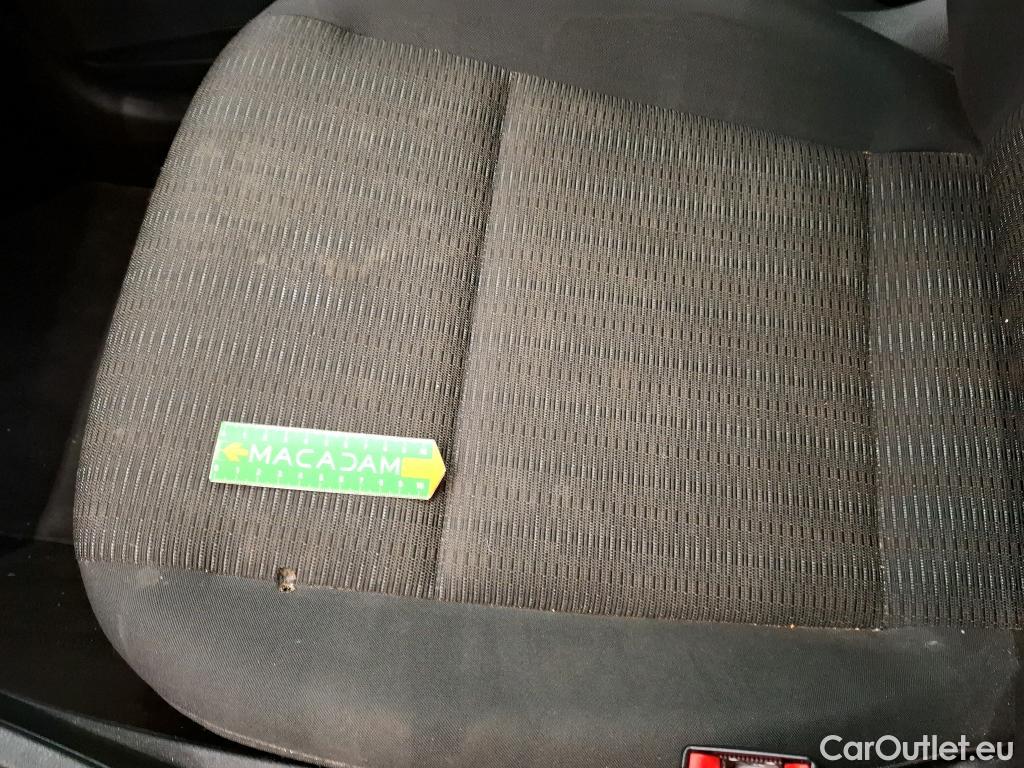  Volkswagen  Caddy  PKW Maxi Comfortline BMT 2.0 TDI 100CV BVM5 7 Sieges E6 #1