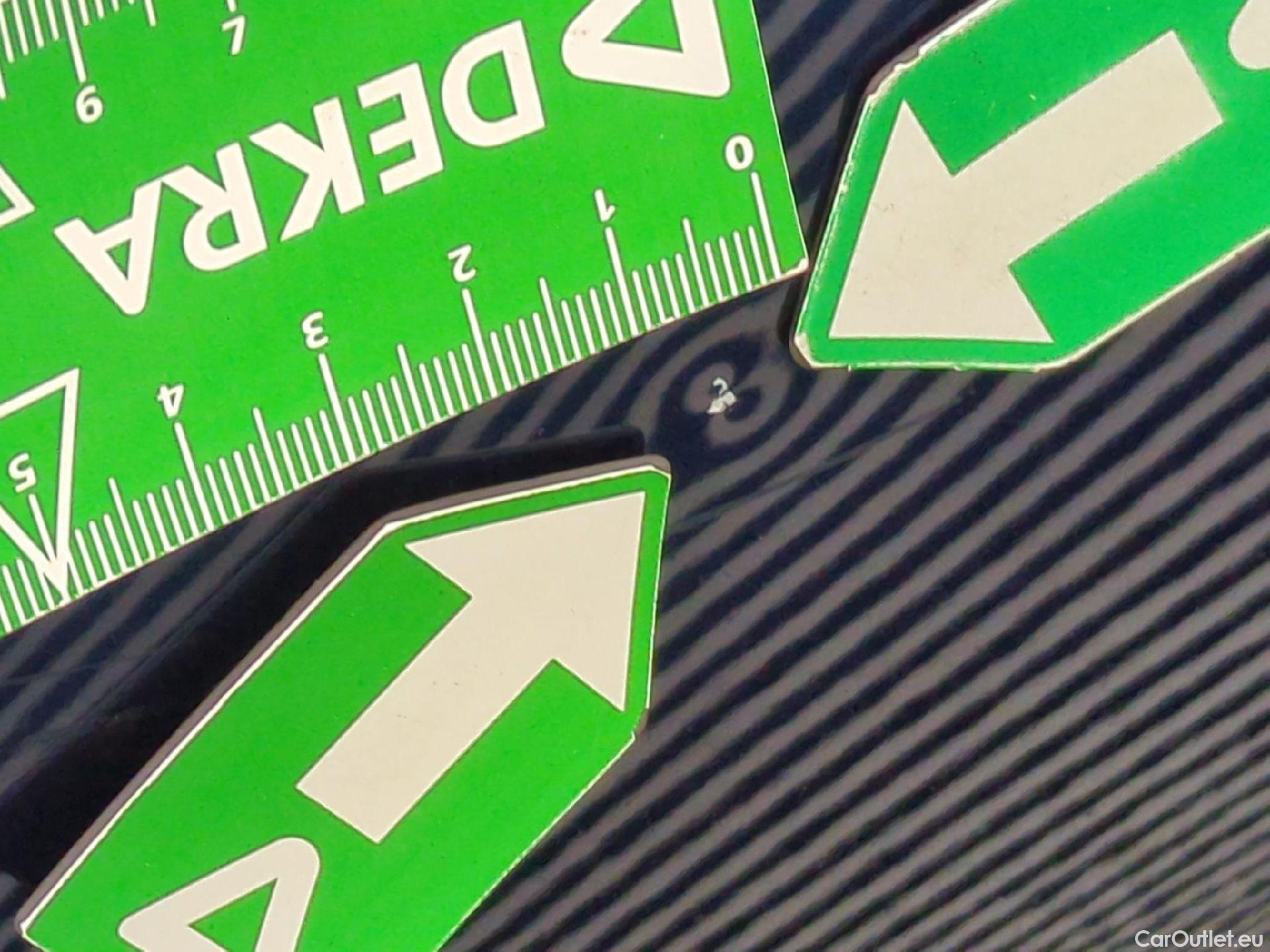  Renault  Kadjar RENAULT  5p Crossover Business Blue dCi 115 #28