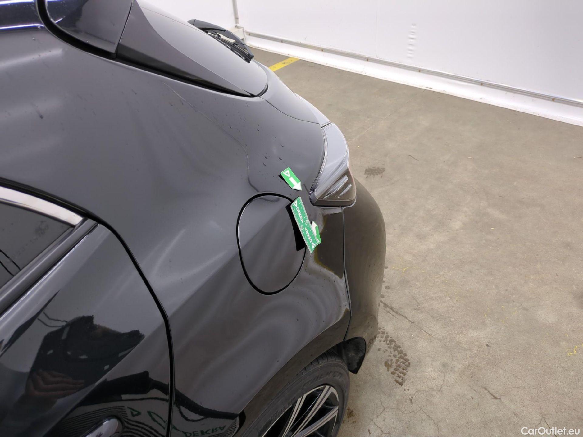  Toyota  Corolla TOYOTA  / 2018 / 5P / Berline Hybride 122h Design #42