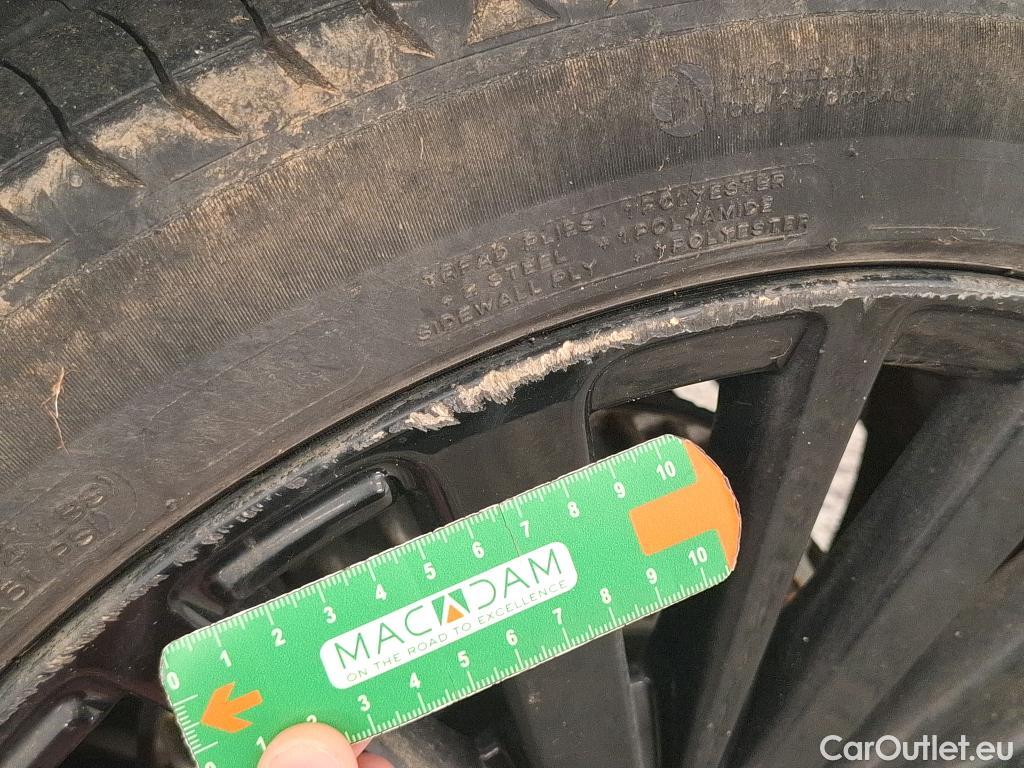  Renault  Twingo RENAULT  / 2019 / 5P / Berline SL Urban Night SCe 65(SL) #13