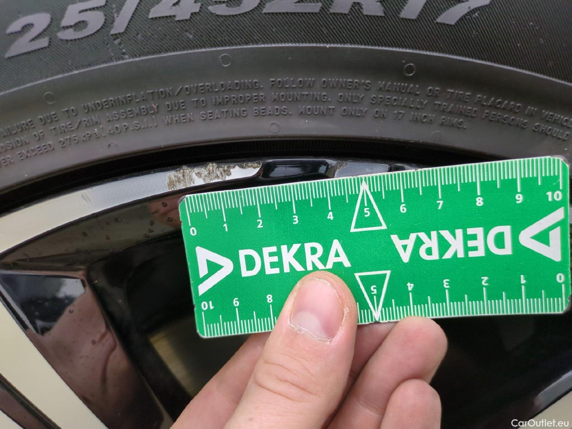  Toyota  Corolla TOYOTA  / 2018 / 5P / Berline Hybride 122h Design #8