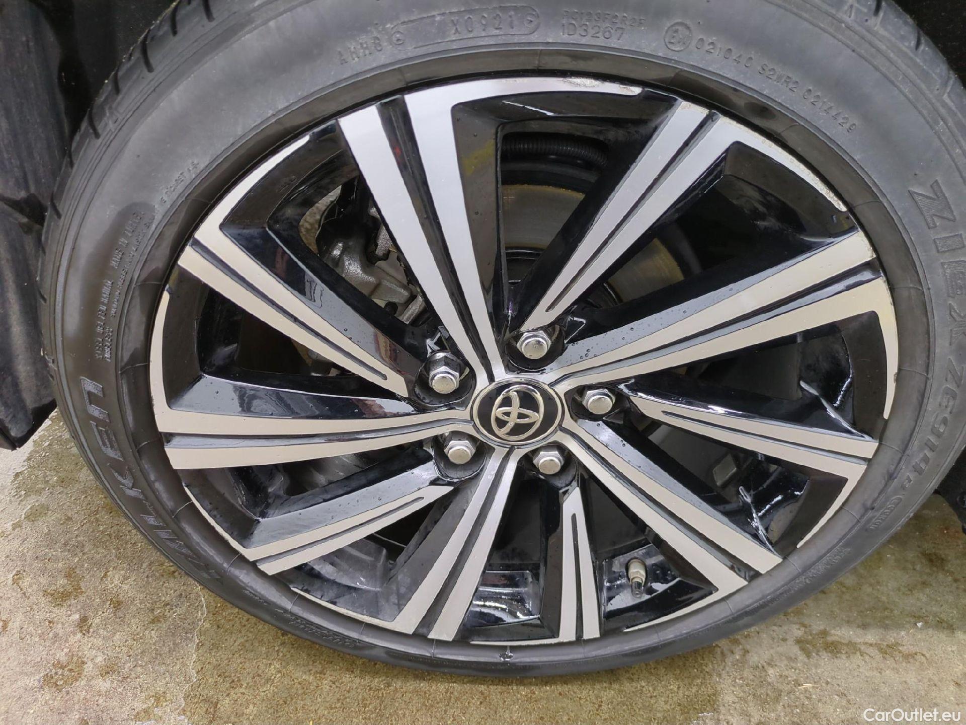  Toyota  Corolla TOYOTA  / 2018 / 5P / Berline Hybride 122h Design #15