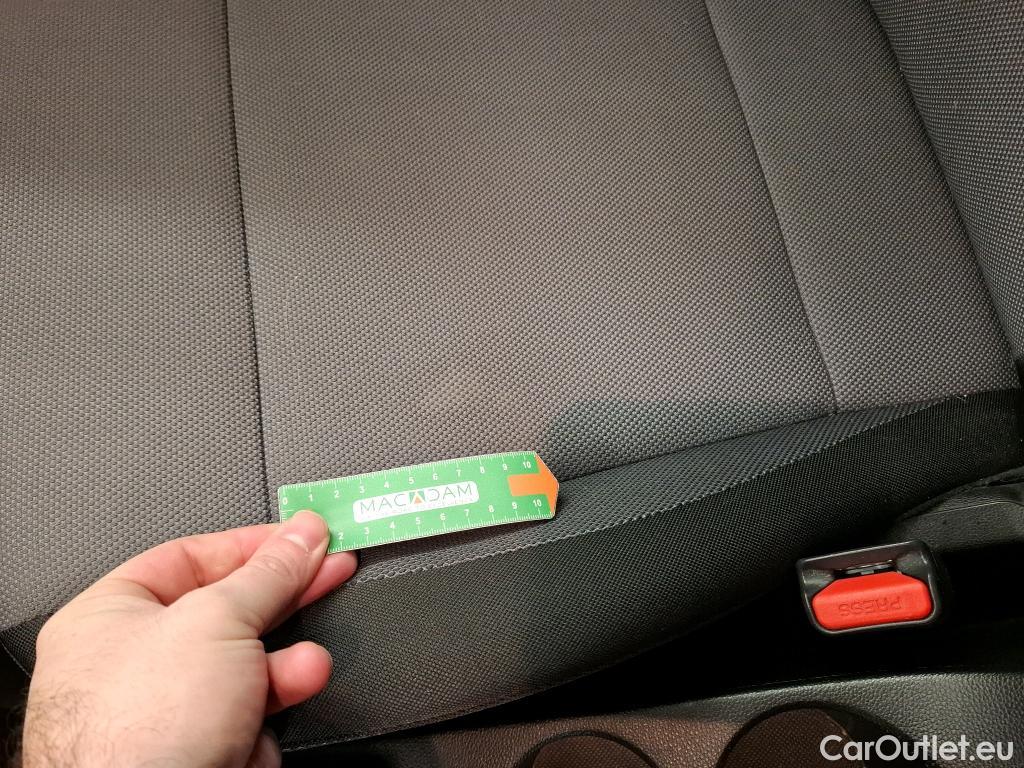  Hyundai  i20 HYUNDAI  / 2018 / 5P / Berline 1.0 T-GDI 100 Edition #Style(SL) #7