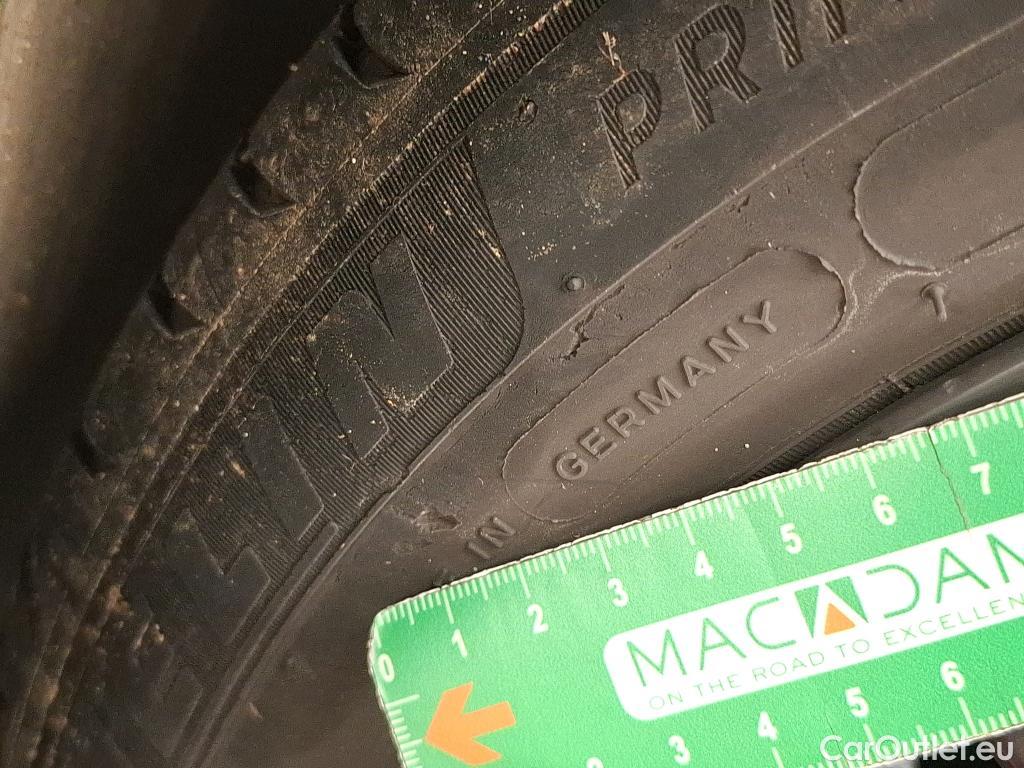  Renault  Twingo RENAULT  / 2019 / 5P / Berline SL Urban Night SCe 65(SL) #9