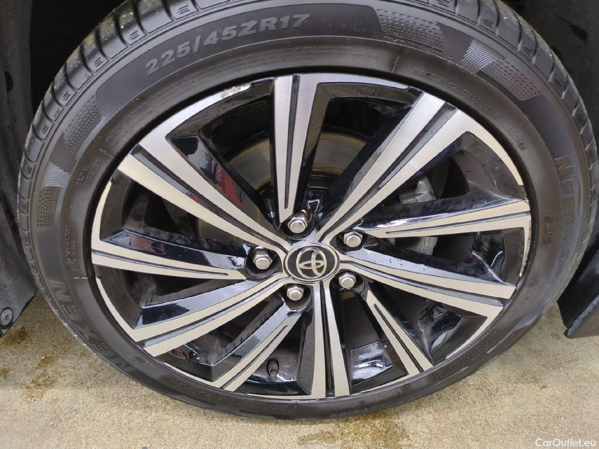  Toyota  Corolla TOYOTA  / 2018 / 5P / Berline Hybride 122h Design #6