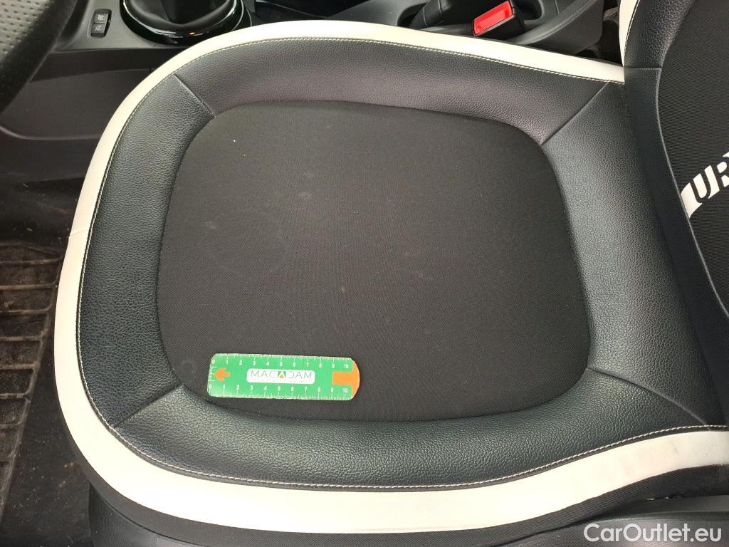  Renault  Twingo RENAULT  / 2019 / 5P / Berline SL Urban Night SCe 65(SL) #27