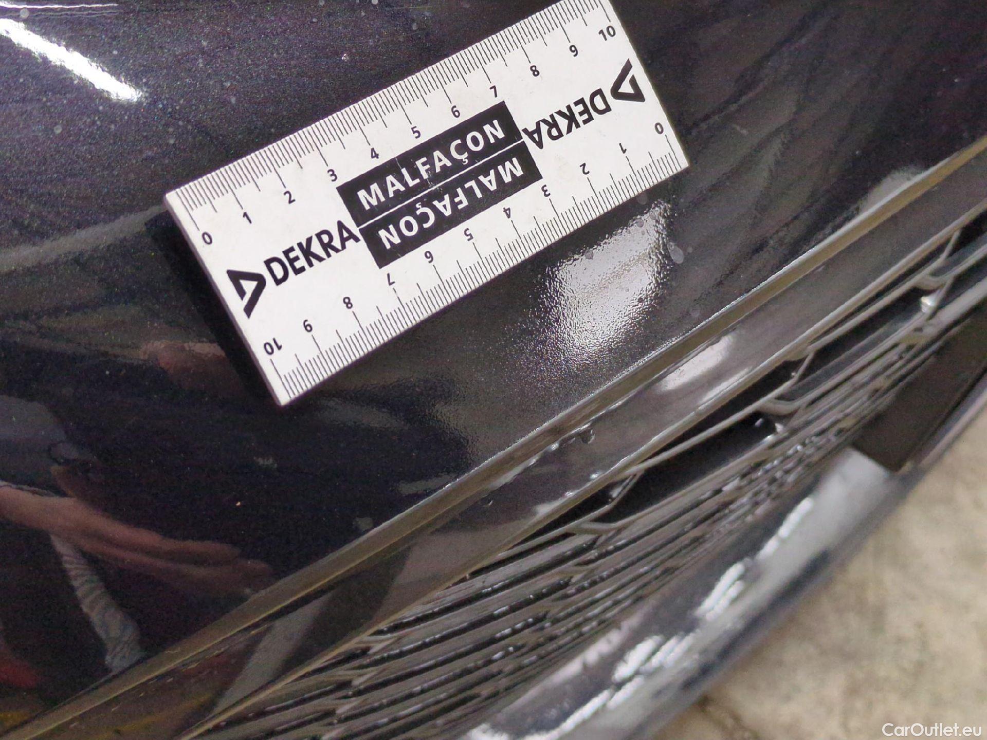  Toyota  Corolla TOYOTA  / 2018 / 5P / Berline Hybride 122h Design #48