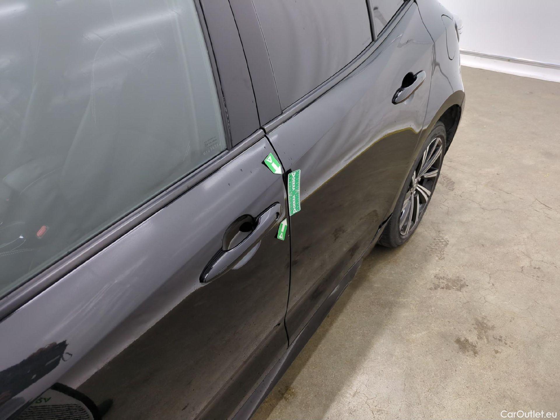  Toyota  Corolla TOYOTA  / 2018 / 5P / Berline Hybride 122h Design #29